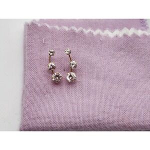 14KT Yellow Gold JCM Cubic Zirconia Stud Earrings Center Post Graduated Stones